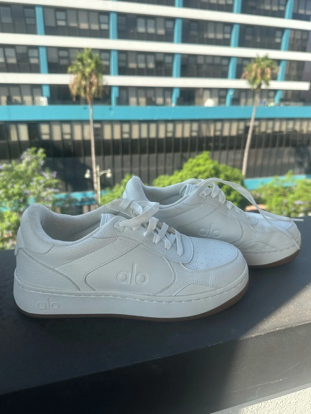ALO Recovery Mode Sneaker - Natural White/Gum - Women’s 9 / Men’s 7.5
